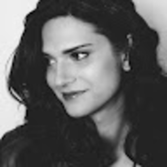 Meet your Posher, Olivia - Picture 1 of 1